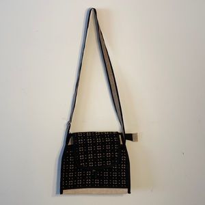 Jute beautiful bag with zipper pockets